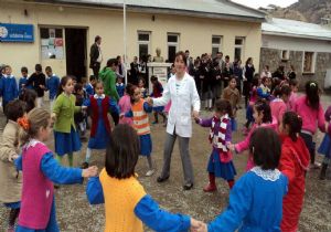 Bahar sevincini şenliğe çevirdiler